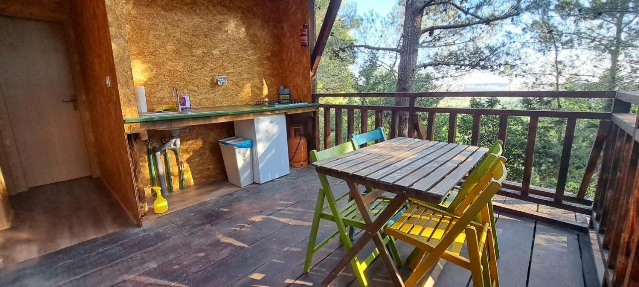Hébergement de vacances Treehouses Glamping Robinson *